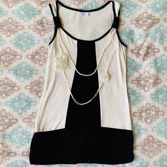 ❌ SOLD ❌ Suzy Shier dress shirt - Picture 1 of 3